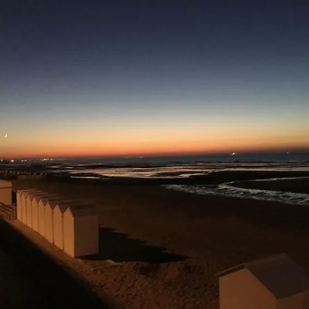 بيت للعطل La Cornaline 1 *